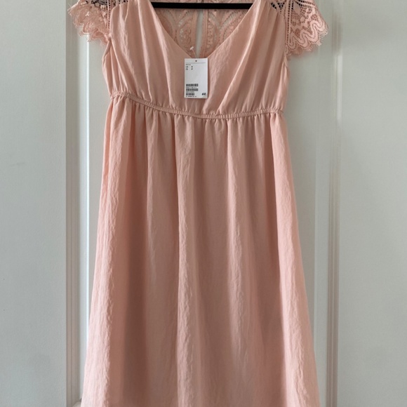 NWT Baby Pink Maternity Summer Dress - Picture 2 of 2